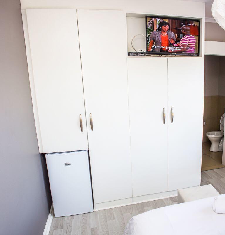 Mulenvo Guest House Bloubergstrand Bagian luar foto